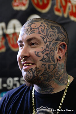 Tattoo artist Kerry Rossi. Thousands of people came to see hundreds of tattoo and body artists at work at the Tattoo and Body Art Convention in San ... - 19-2364-0101